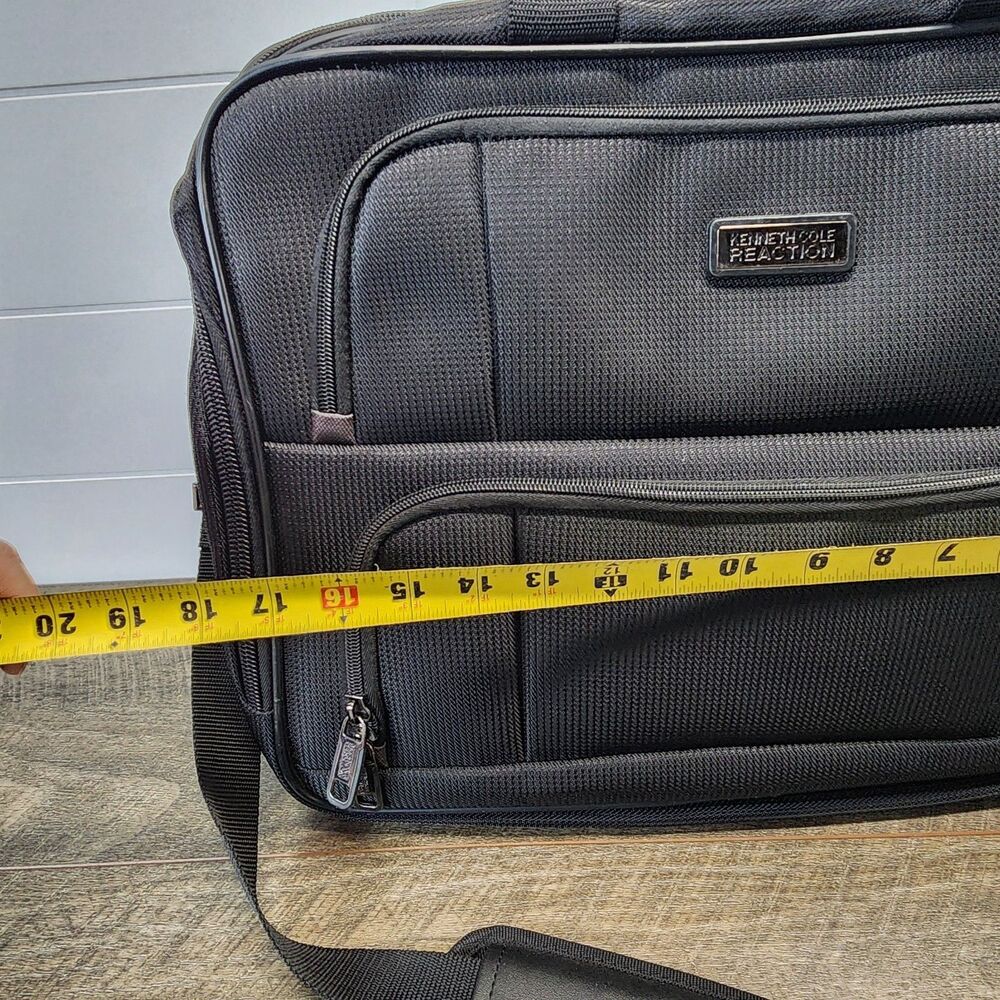 Kenneth Cole Reaction EZ-Scan 17" R-Tech Laptop Messenger Bag Black - Picture 10 of 12